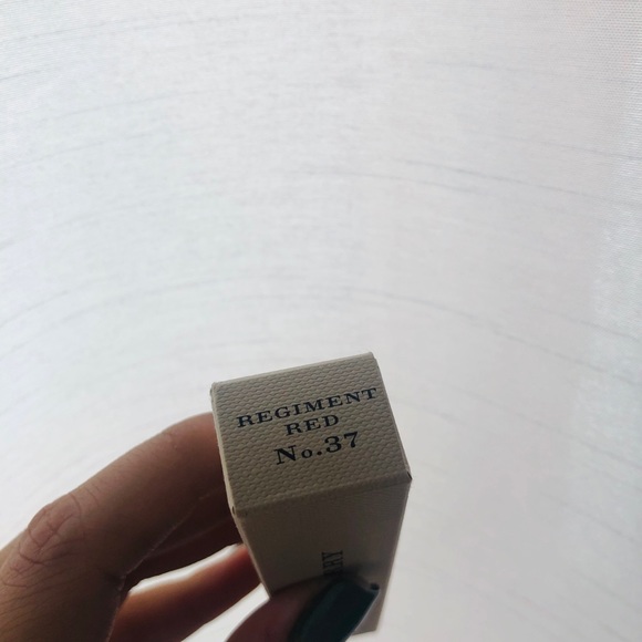 Burberry Regiment Red Velvet Liquid Lip Stick - Picture 4 of 7